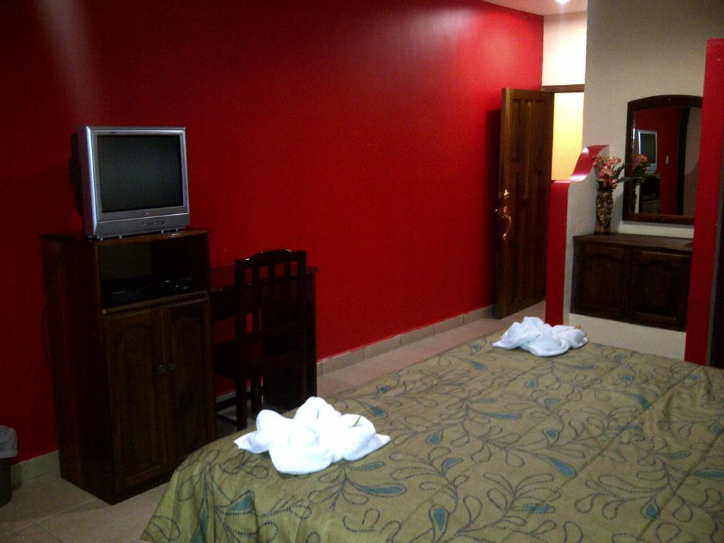 Hotel Cibeles La Ceiba Habitación foto